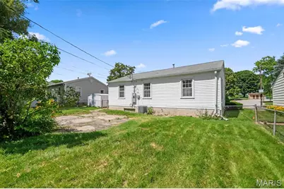 2490 Mullanphy Lane, Florissant, MO 63031 - Photo 30