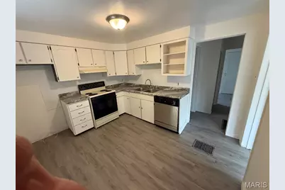 10267 Niblic Drive, Overland, MO 63114 - Photo 30