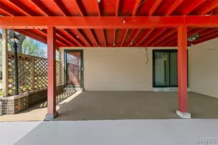 10421 Fourwinds Ct, Saint Louis, MO 63114 - Photo 4