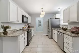 9624 Chamblin Dr, Saint Louis, MO 63123 - Photo 14