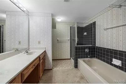 5162 Hollow Wood Court #D, Saint Louis, MO 63128 - Photo 20