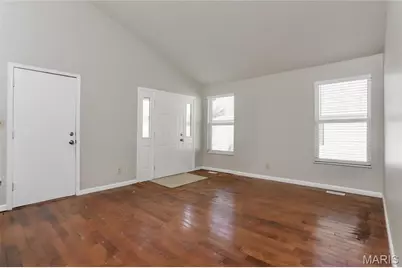 3058 Plum Creek Drive, Saint Peters, MO 63303 - Photo 2