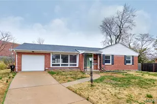 8637 Mayflower Ct, Saint Louis, MO 63132 - Photo 1