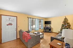 113 Dawn Dr, Washington, MO 63090 - Photo 2