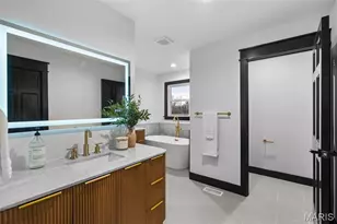 849 Bluespring Ln, Frontenac, MO 63131 - Photo 30