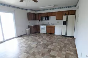 105 Hickory Dr, Troy, MO 63379 - Photo 6