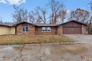 1330 N Sprigg St, Cape Girardeau, MO 63701 - Photo 2