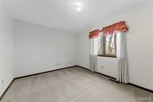 1327 Chatillon Estates Dr, Hazelwood, MO 63042 - Photo 28