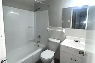 4774 Kings Dr, Saint Louis, MO 63116 - Photo 6