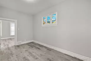 4035 Schiller Pl, Saint Louis, MO 63116 - Photo 10