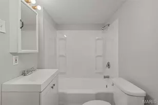 4035 Schiller Pl, Saint Louis, MO 63116 - Photo 16