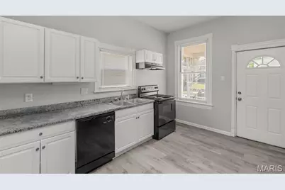 4035 Schiller Place, Saint Louis, MO 63116 - Photo 6