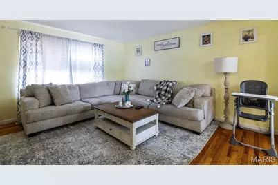 2393 Wesford Drive, Maryland Heights, MO 63043 - Photo 4