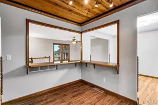 2711 Windford Ct, Oakville, MO 63129 - Photo 10