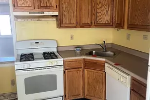 9737 Wendell Dr, Saint Louis, MO 63136 - Photo 8