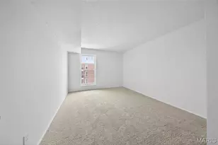 10358 Chimney Rock Dr, Creve Coeur, MO 63146 - Photo 12