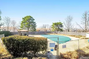 10358 Chimney Rock Dr, Creve Coeur, MO 63146 - Photo 20