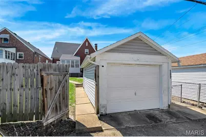 5753 Lindenwood Avenue, Saint Louis, MO 63109 - Photo 24