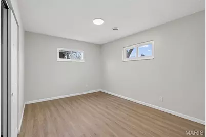 9225 Corregidor Avenue, Saint Louis, MO 63134 - Photo 18