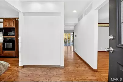 7060 Howdershell Road, Hazelwood, MO 63042 - Photo 6