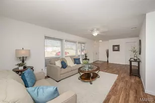 4852 Danebury Dr, Saint Louis, MO 63128 - Photo 8
