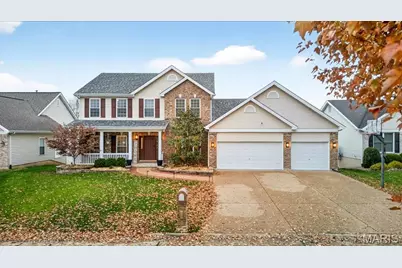 82 N Hillview Drive, Saint Peters, MO 63376 - Photo 1