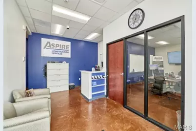 305 Parkway Industrial Drive, Lake Saint Louis, MO 63367 - Photo 8