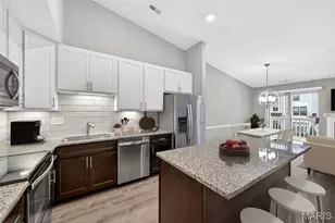 8914 Eager Rd, Brentwood, MO 63144 - Photo 8