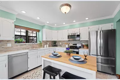 838 Ridgetop Circle, Saint Charles, MO 63304 - Photo 16