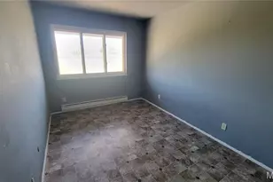 7740 Hazelcrest Dr, Hazelwood, MO 63042 - Photo 10