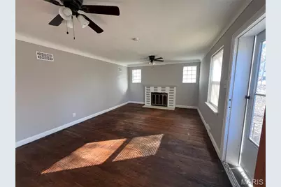 1 Lakeview Drive, Ferguson, MO 63135 - Photo 2