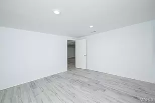 9738 Crestwick Dr, Sunset Hills, MO 63128 - Photo 34