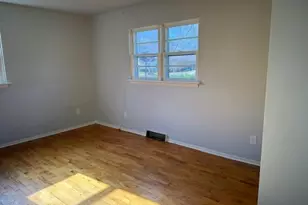 1812 N Main St, Cape Girardeau, MO 63701 - Photo 4