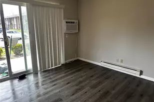 7609 Hazelcrest Dr, Hazelwood, MO 63042 - Photo 4