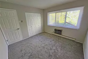 7609 Hazelcrest Dr, Hazelwood, MO 63042 - Photo 6