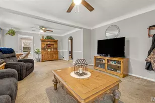 431 Kingston Dr, Saint Louis, MO 63125 - Photo 8