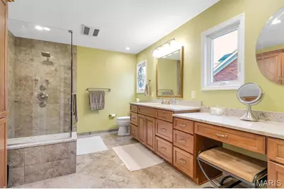 49 Granada Way, Ladue, MO 63124 - Photo 38