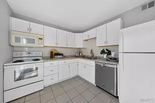 4044 Paule Ave, Saint Louis, MO 63125 - Photo 12