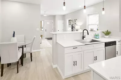 4633 Varrelmann Avenue, Saint Louis, MO 63116 - Photo 12