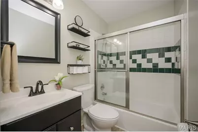 1528 Coachway Lane, Hazelwood, MO 63042 - Photo 8