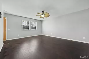 11955 Red Barn Ct, Florissant, MO 63033 - Photo 4