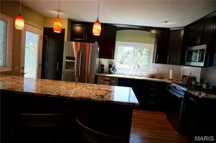 744 Bergerac Dr, Saint Louis, MO 63141 - Photo 4