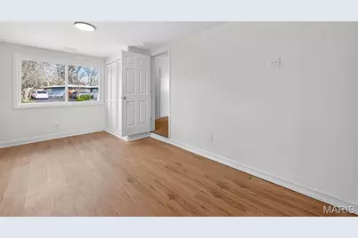 8408 Engler Avenue, Saint John, MO 63114 - Photo 18