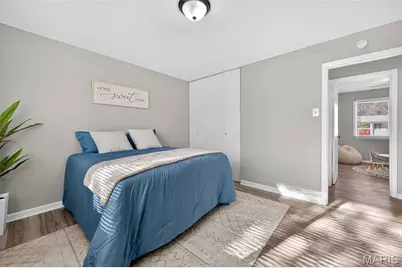 390 Downing Avenue, Saint Louis, MO 63031 - Photo 16