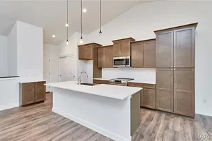 152 Canyon Creek Cir, Moscow Mills, MO 63362 - Photo 10