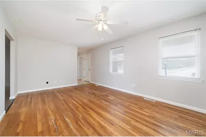 7274 Tannoia Drive, Hazelwood, MO 63042 - Photo 6