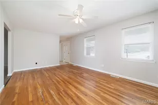 7274 Tannoia Dr, Hazelwood, MO 63042 - Photo 6