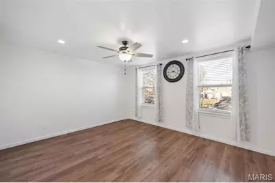 210 Horn Avenue, Saint Louis, MO 63125 - Photo 8