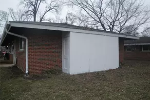 11276-11278 Liana Ln, Saint Ann, MO 63074 - Photo 18