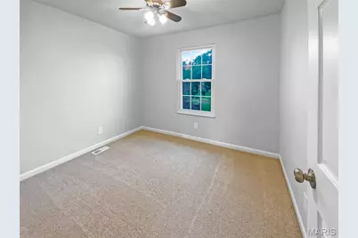 5655 Chalet Hill Drive, Saint Louis, MO 63129 - Photo 4